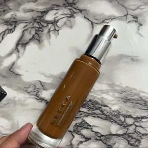 Becca ultimate coverage foundation